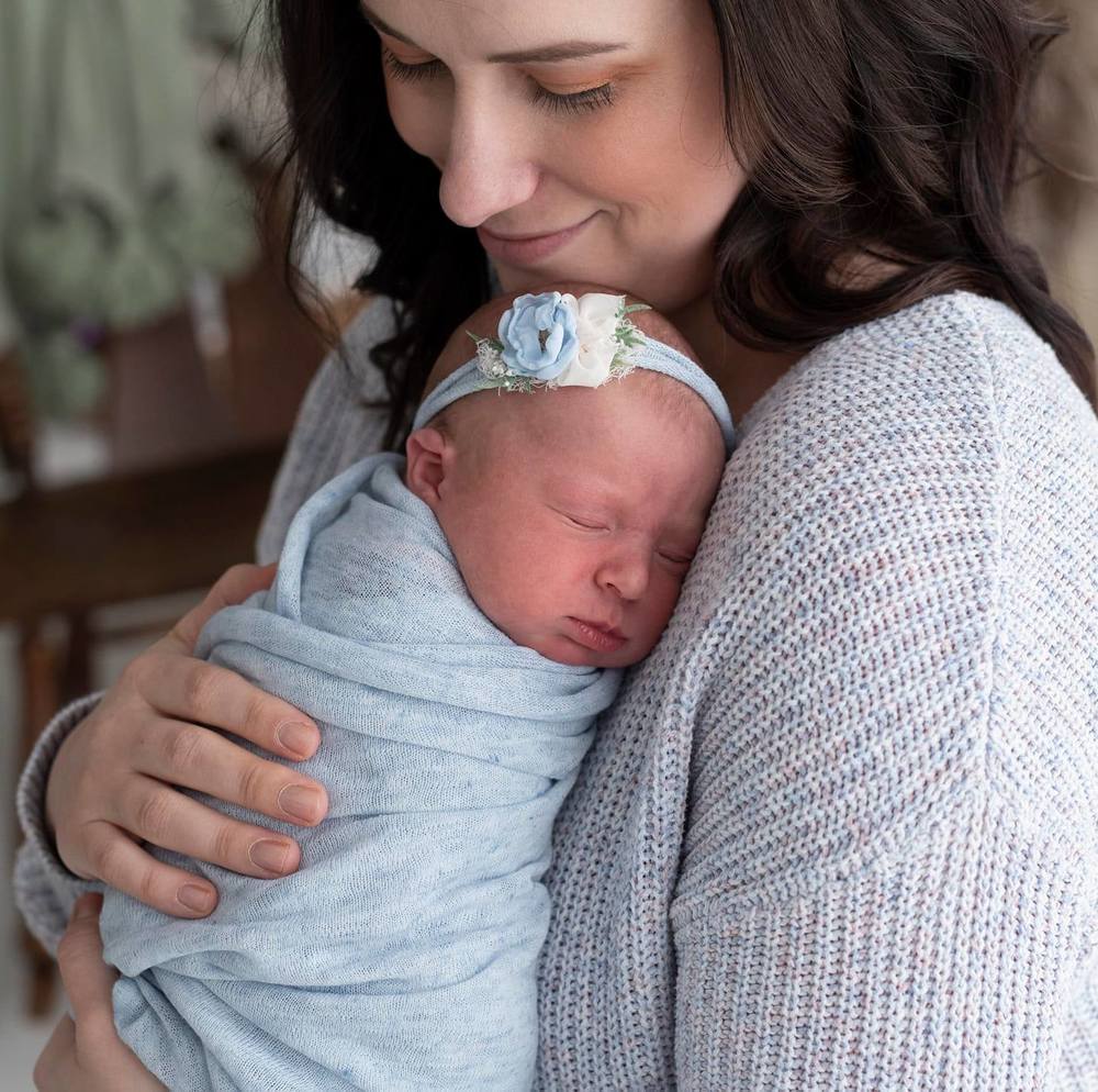 Meet your Posher, Holly